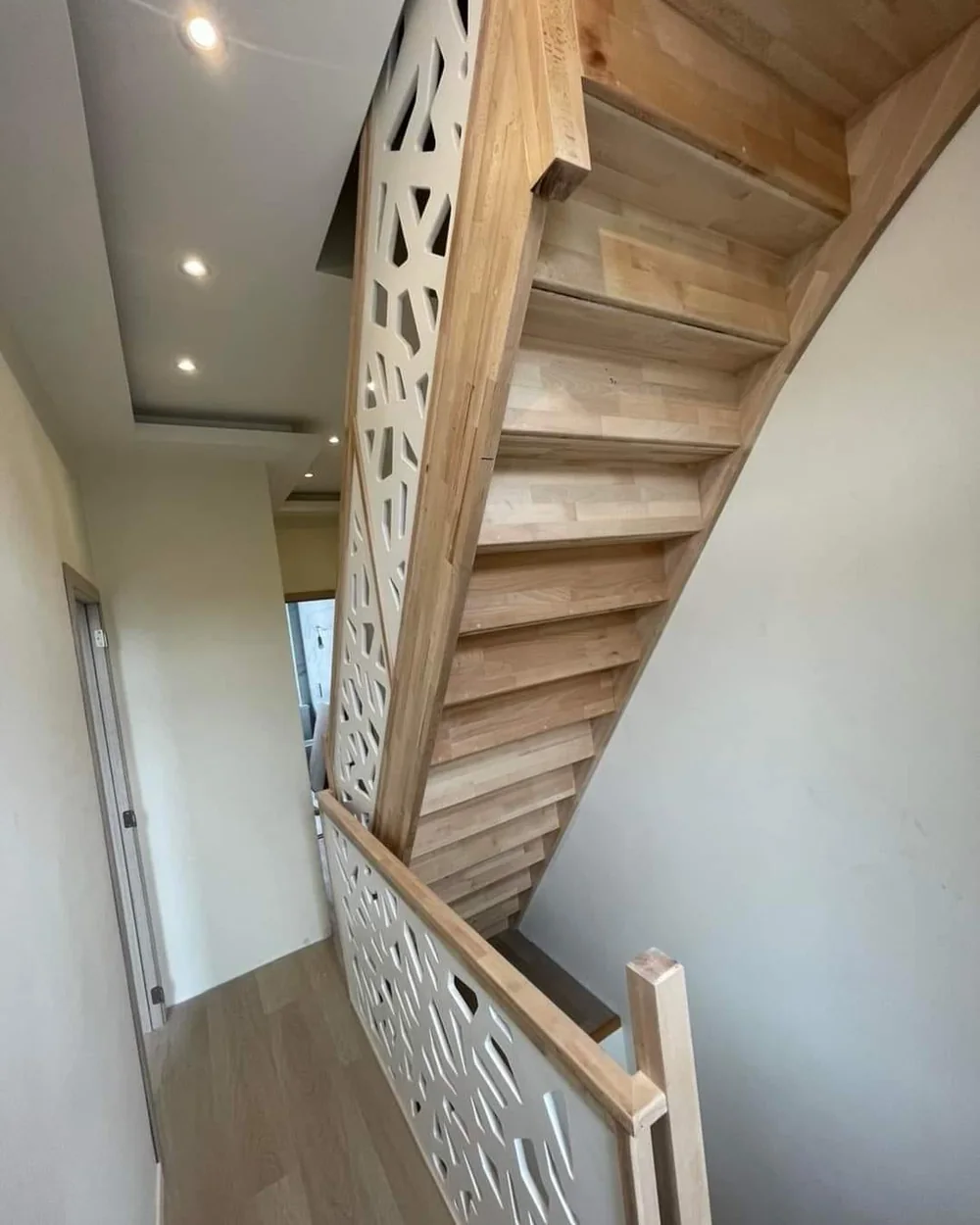 Pose sur mesure, menuiserie