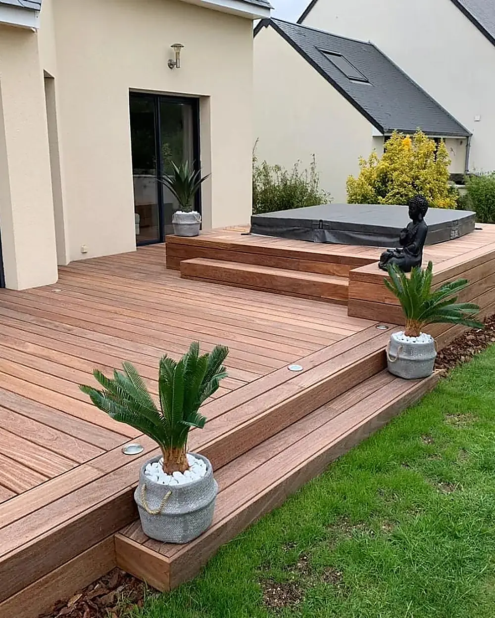 Aménagement extérieur, terrasse et véranda